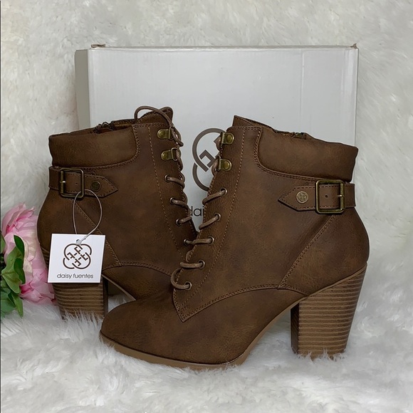daisy fuentes boots